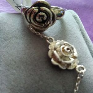 NWT- RING ONLY! 🌹 ROSE STERLING RING SET.6
